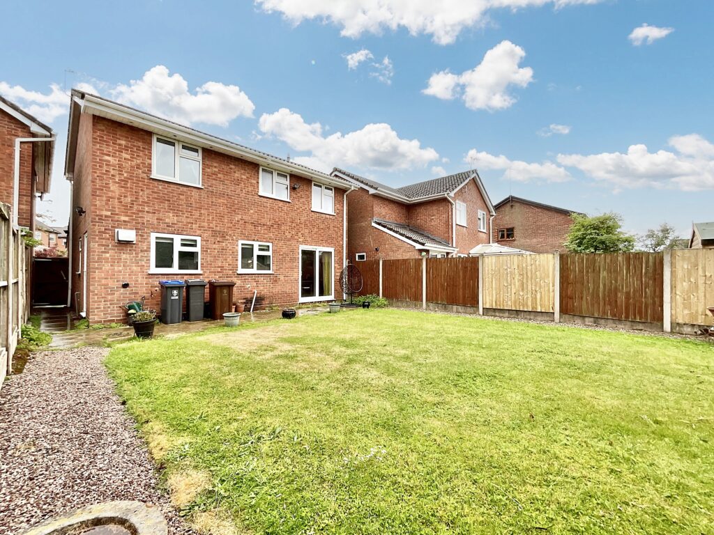 Vicarage Road, Tean, ST10