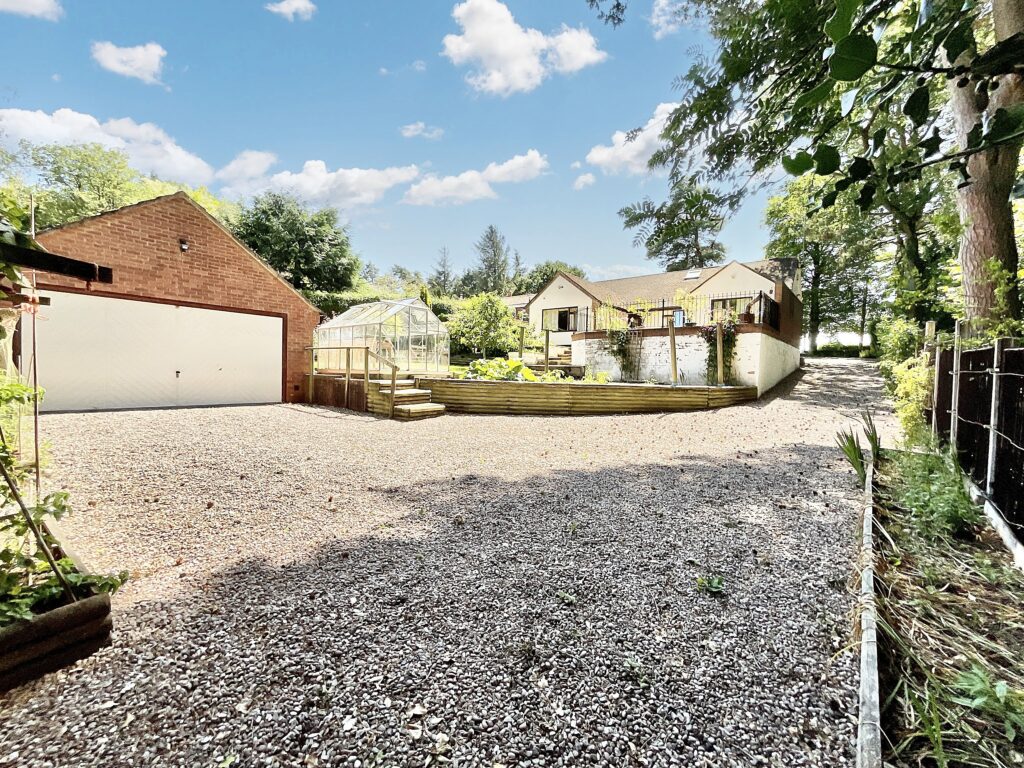 Eccleshall Road, Loggerheads, TF9