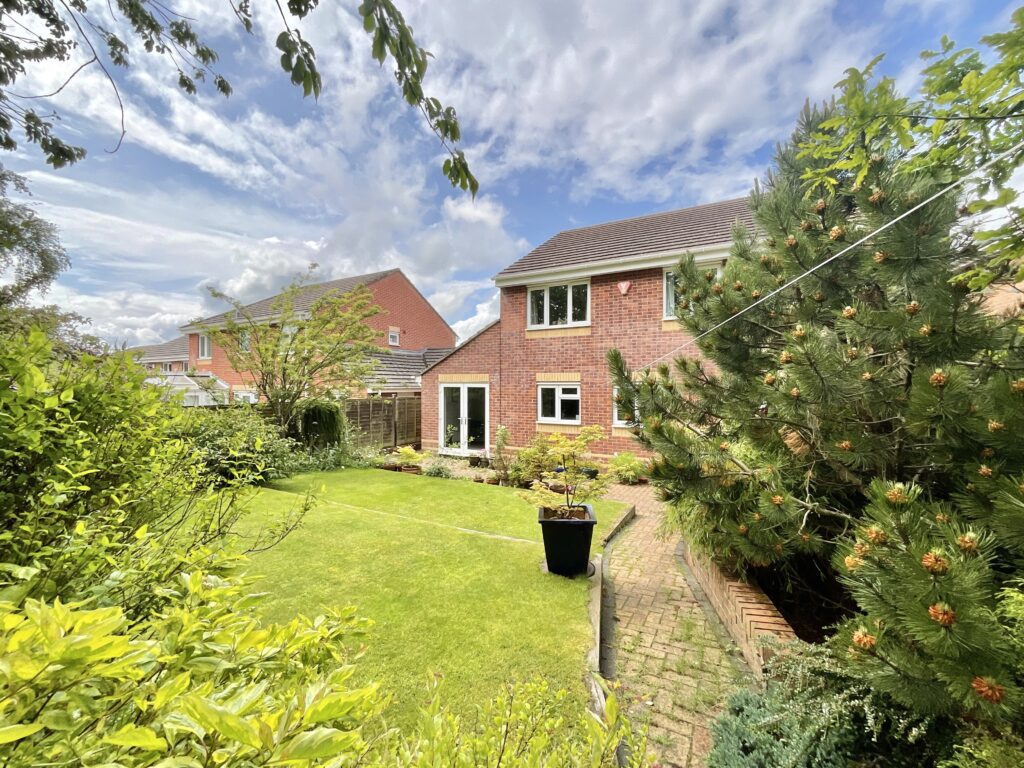 Hugo Way, Loggerheads, TF9
