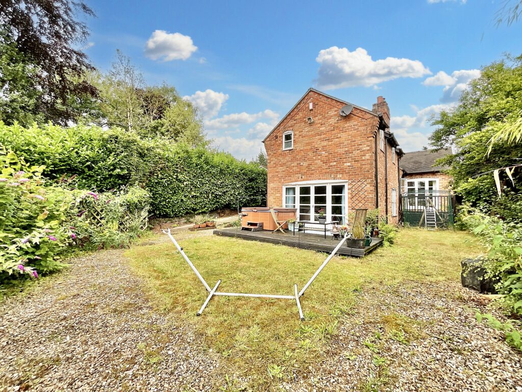 Eccleshall Road, Hookgate, TF9