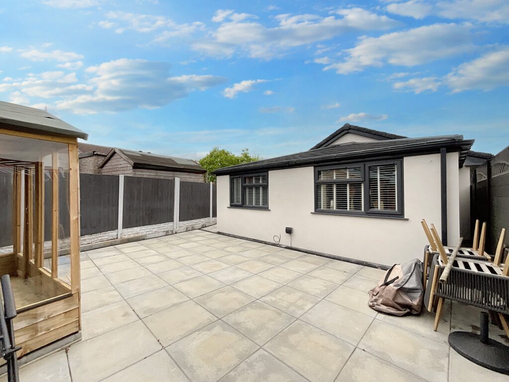 Tarporley Grove, Stoke-On-Trent, ST4