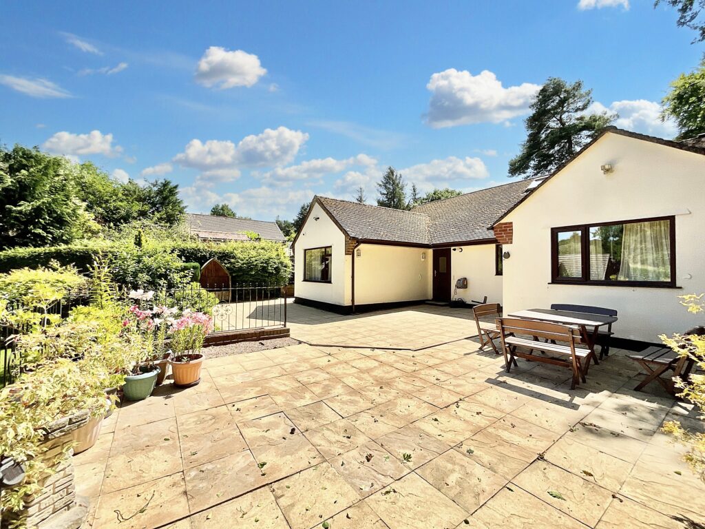 Eccleshall Road, Loggerheads, TF9