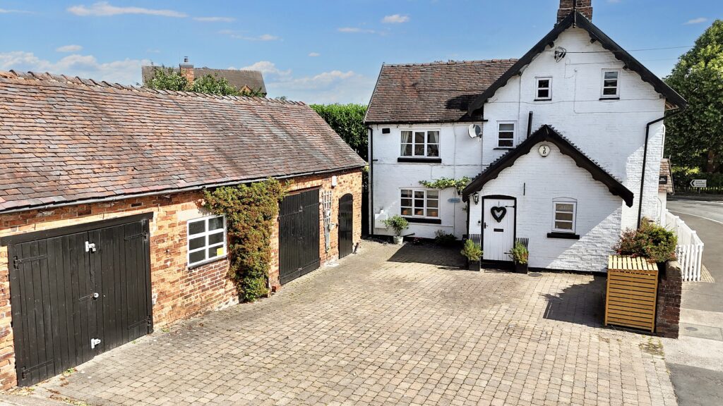 Sandon Road, Hilderstone, ST15