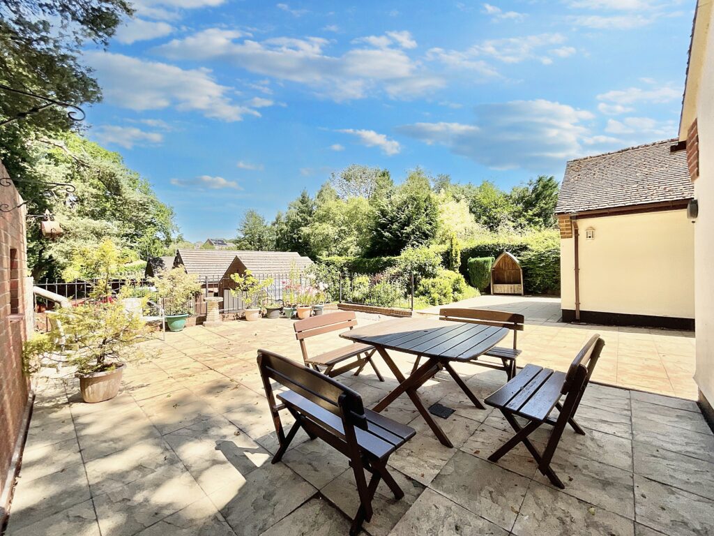 Eccleshall Road, Loggerheads, TF9