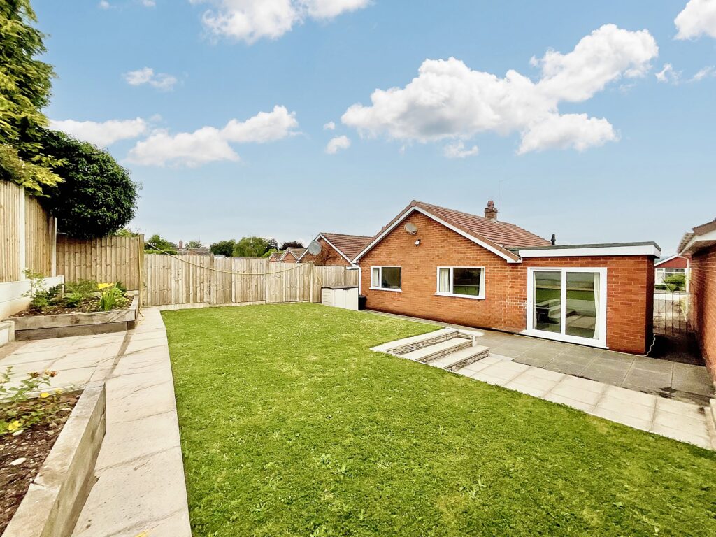 Meadow Way, Stone, ST15