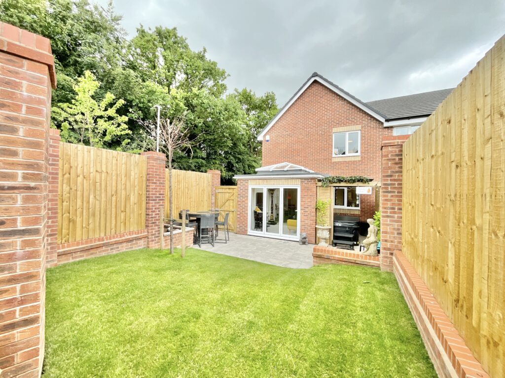 Shilling Close, Loggerheads, TF9