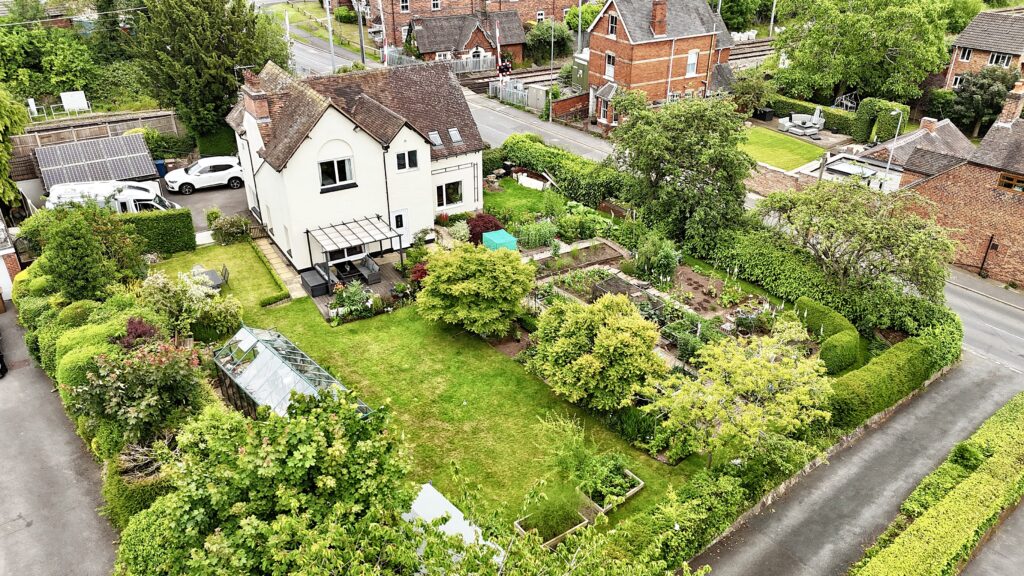 Uttoxeter Road, Stone, ST15