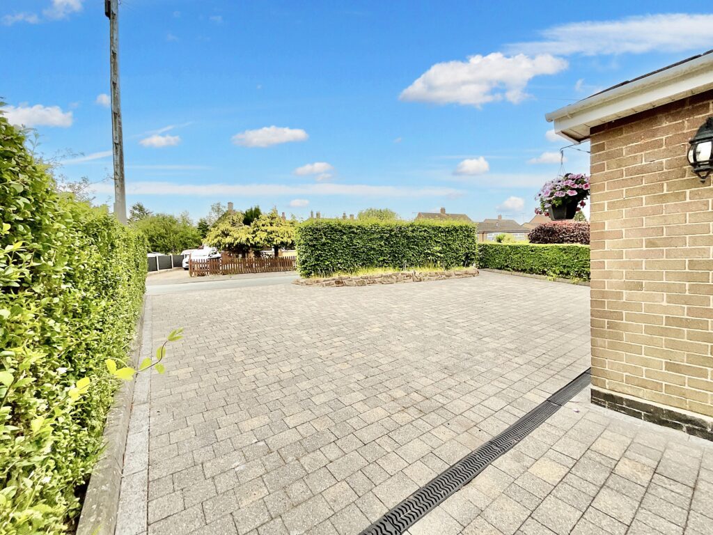 Price Close, Loggerheads, TF9