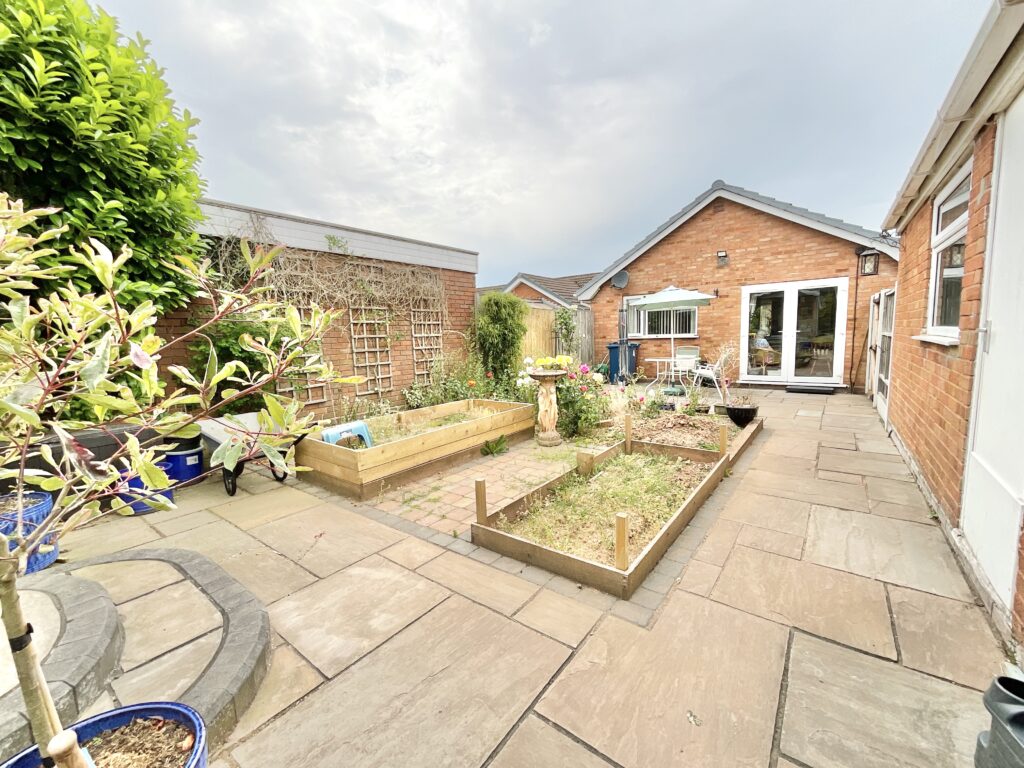 Middlefield, Gnosall, ST20