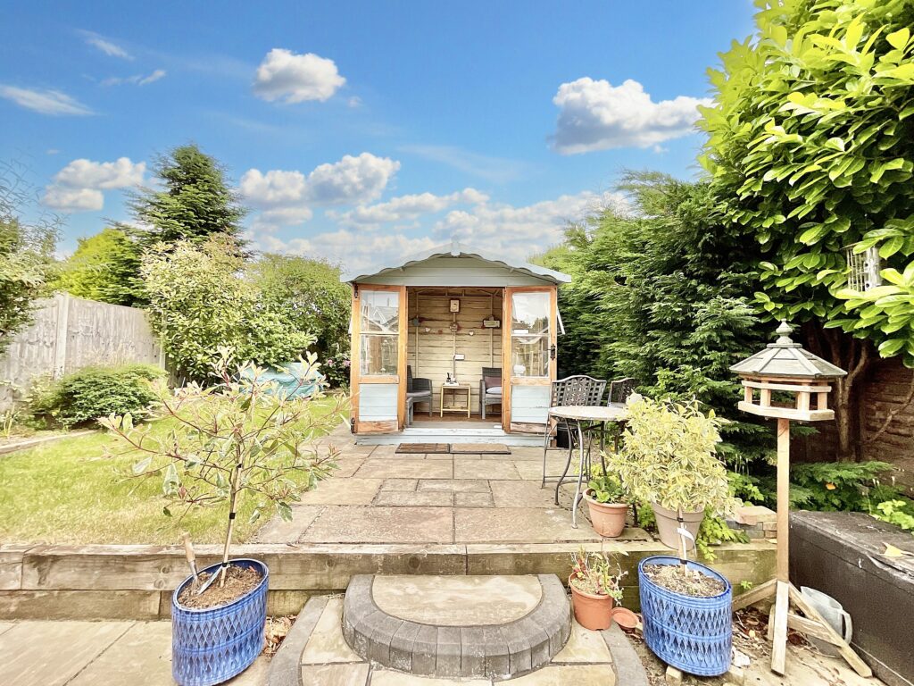 Middlefield, Gnosall, ST20