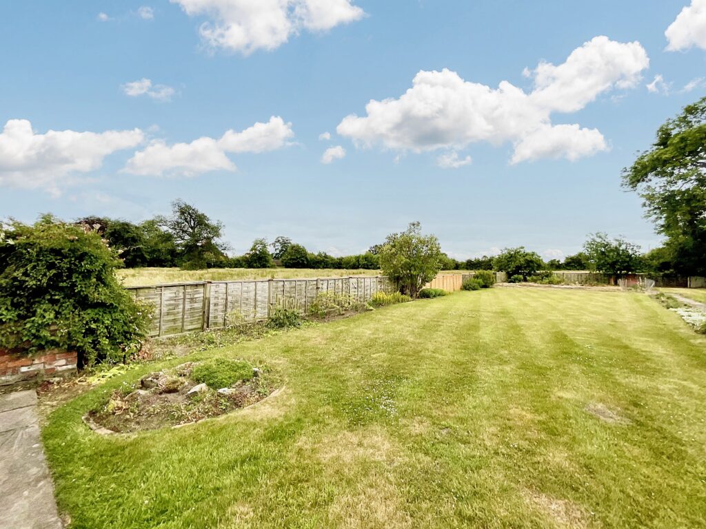 Wrenbury Road, Aston, CW5