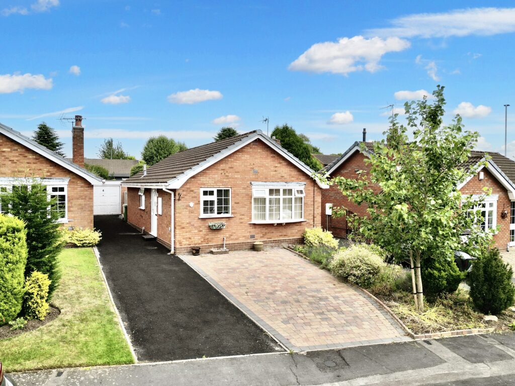 Middlefield, Gnosall, ST20