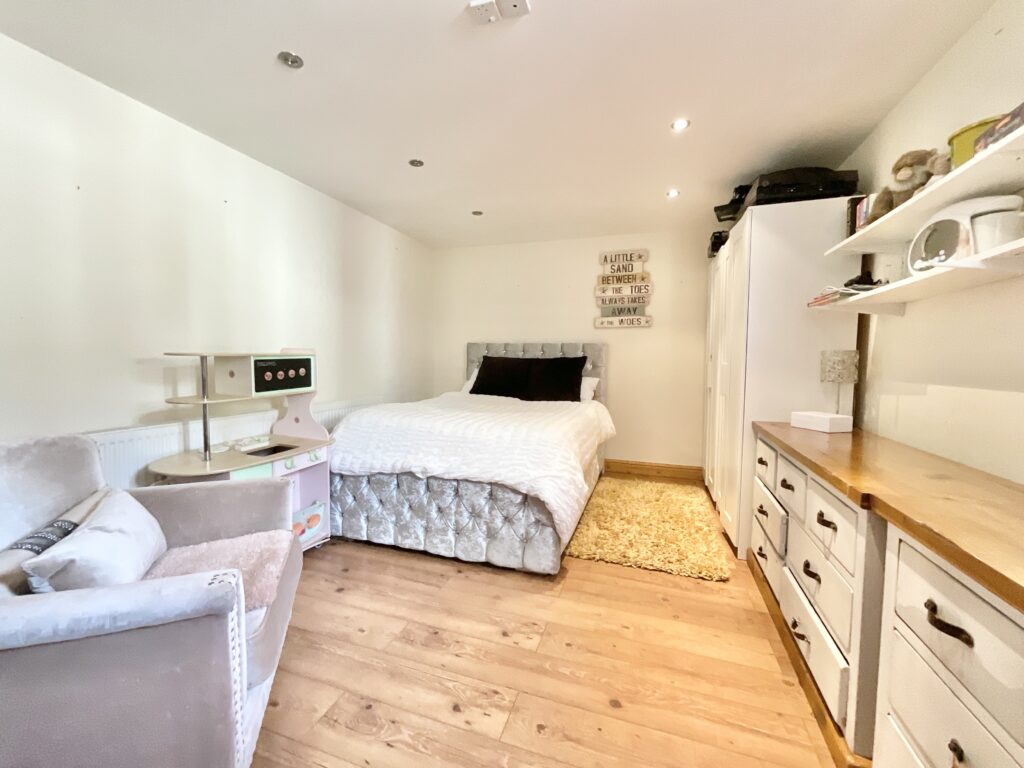 Green Lane, Whitgreave, ST18