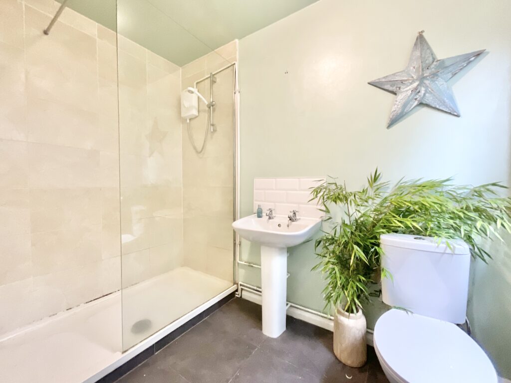Eccleshall Road, Hookgate, TF9