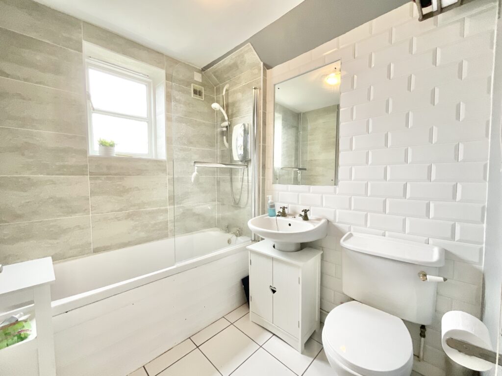 Eccleshall Road, Hookgate, TF9