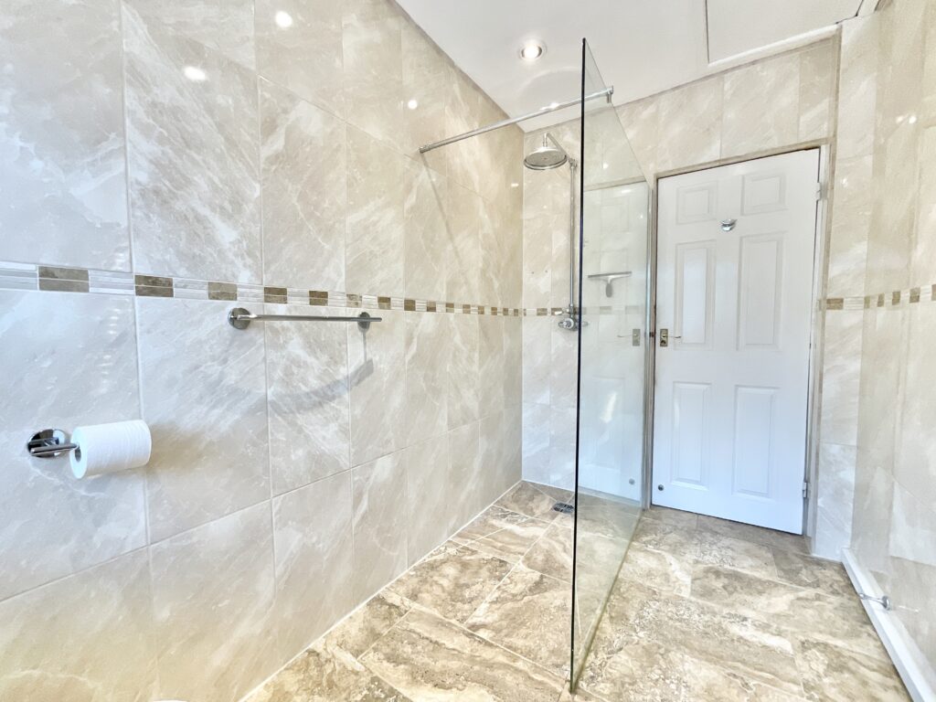Price Close, Loggerheads, TF9