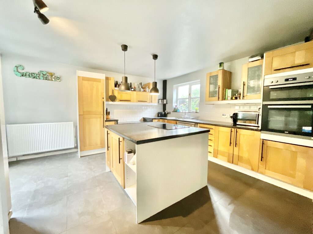 Eccleshall Road, Hookgate, TF9