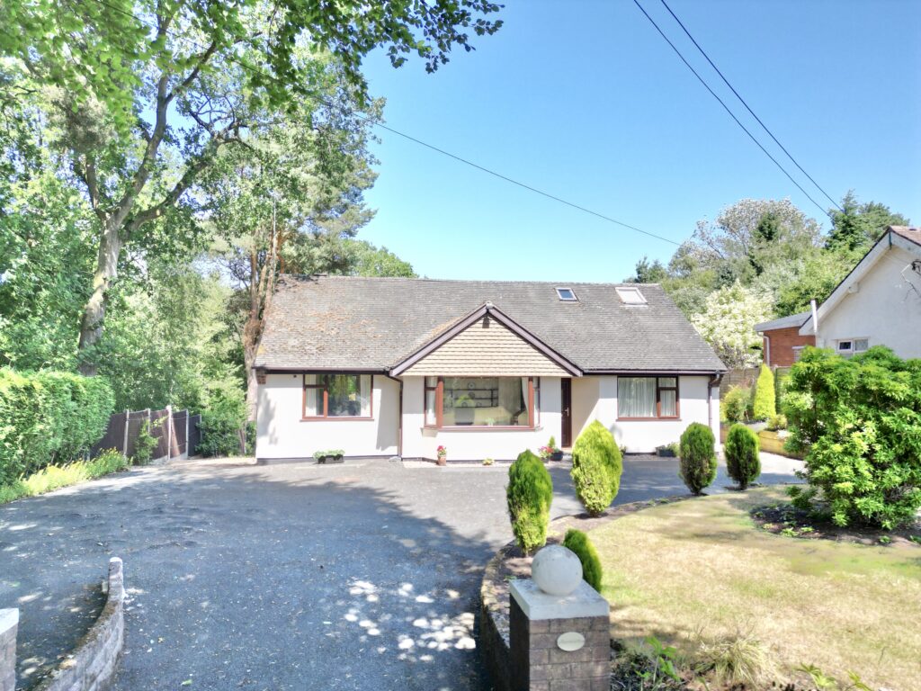 Eccleshall Road, Loggerheads, TF9