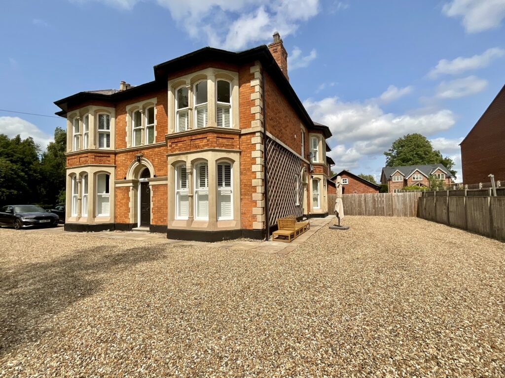 London Road, Stapeley, CW5