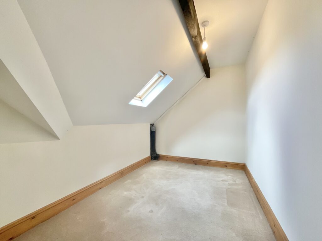 Whites Lane, Weston, CW2