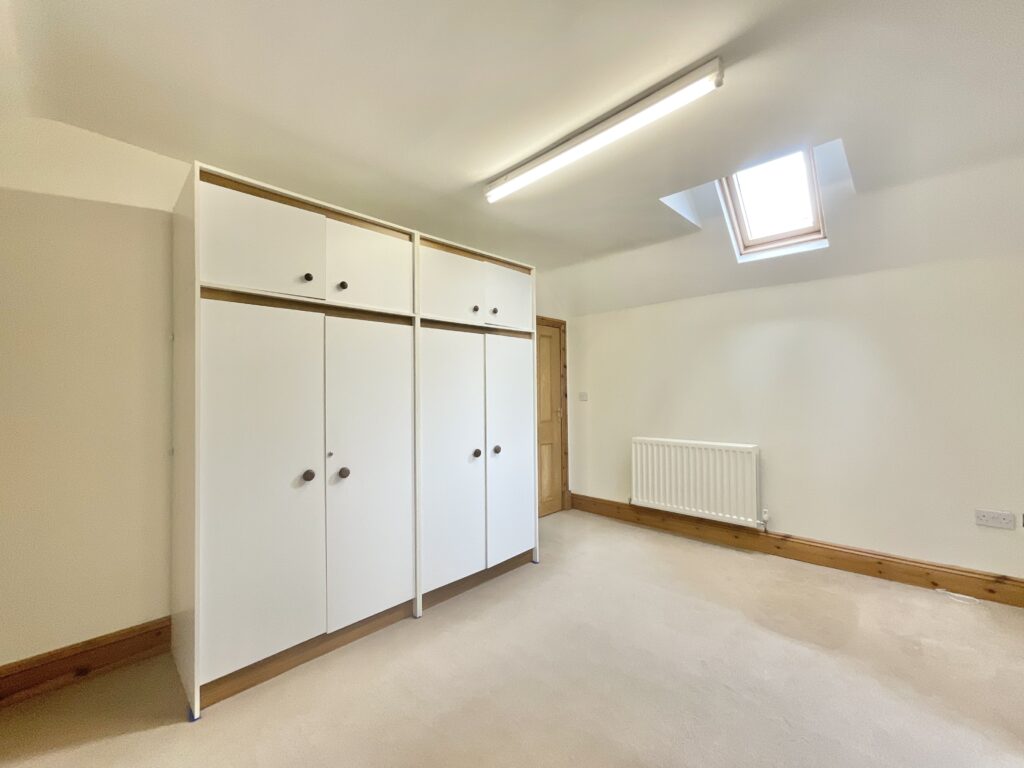 Whites Lane, Weston, CW2