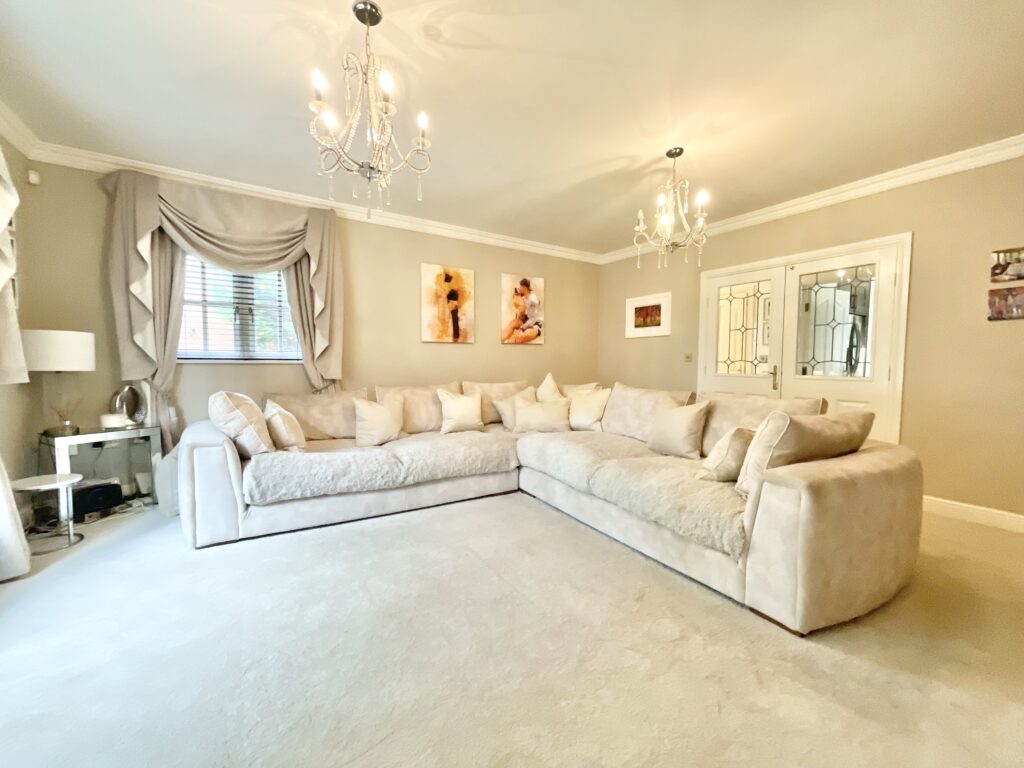 Richmond Close, Weston, CW2