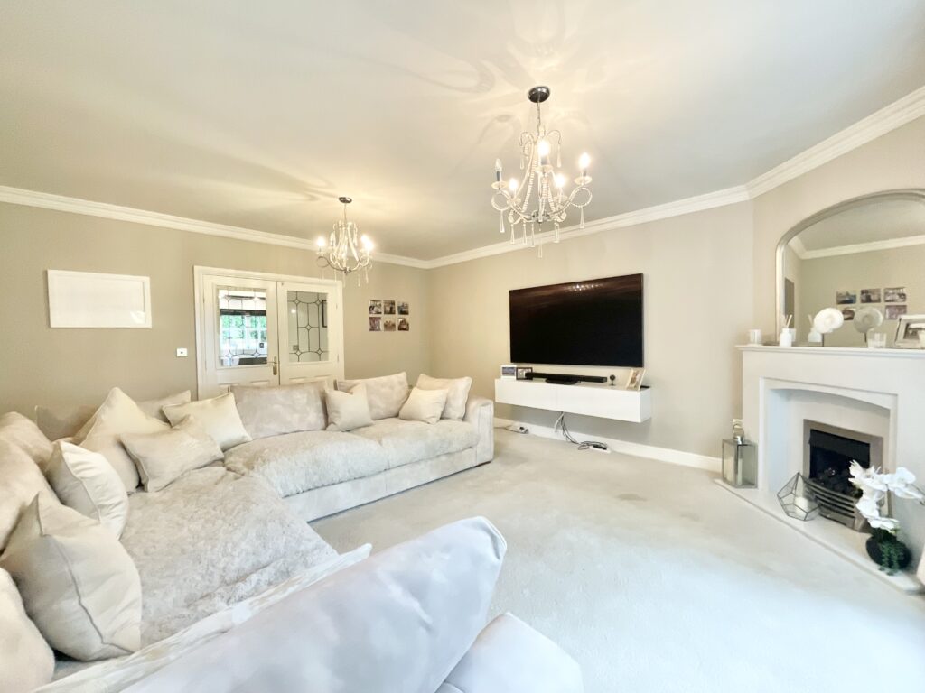 Richmond Close, Weston, CW2
