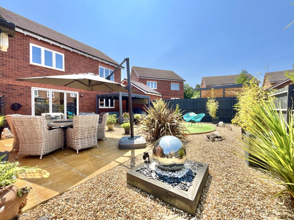 Stagecoach Way, Eccleshall, ST21