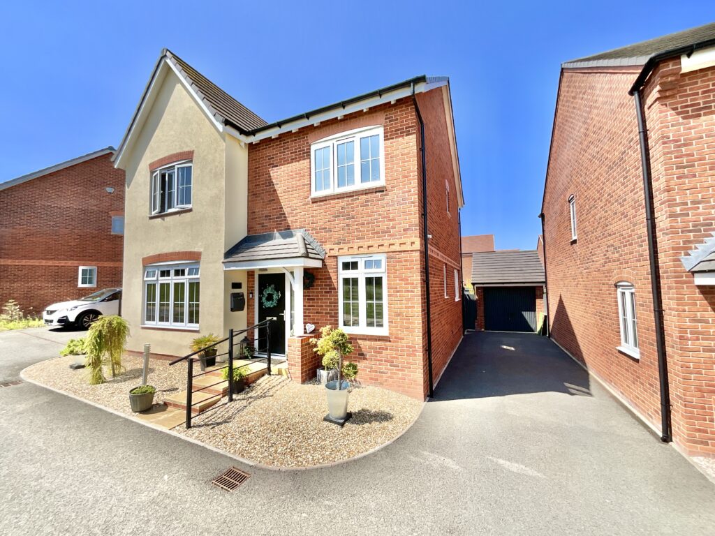 Stagecoach Way, Eccleshall, ST21