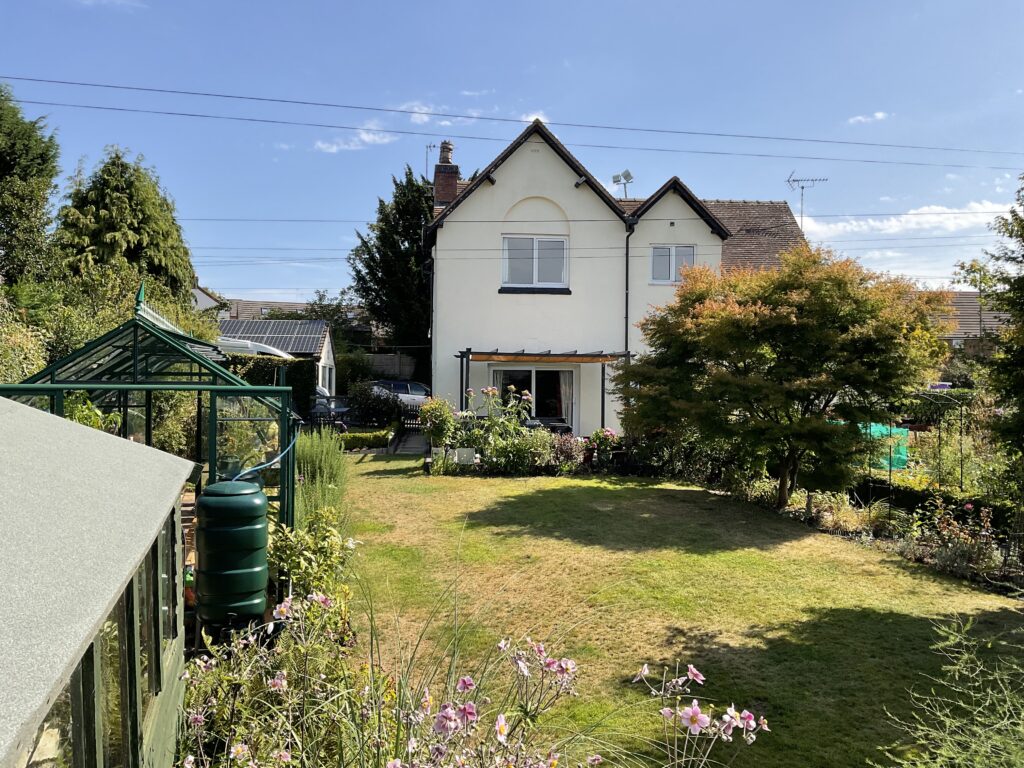Uttoxeter Road, Stone, ST15