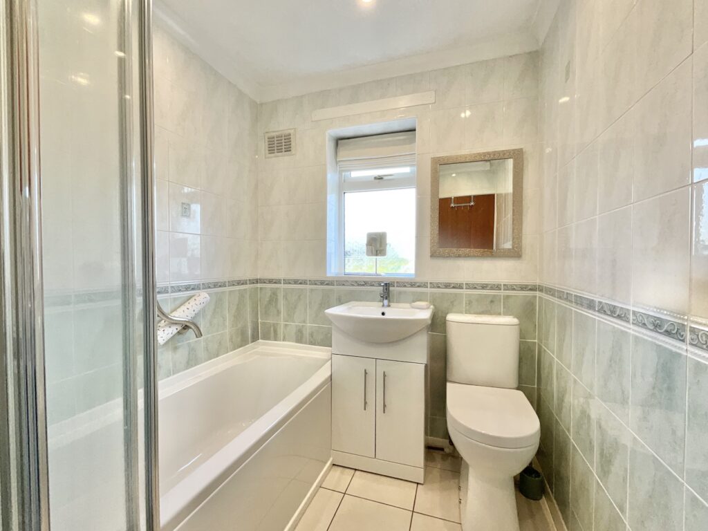 Meadow Way, Tean, ST10