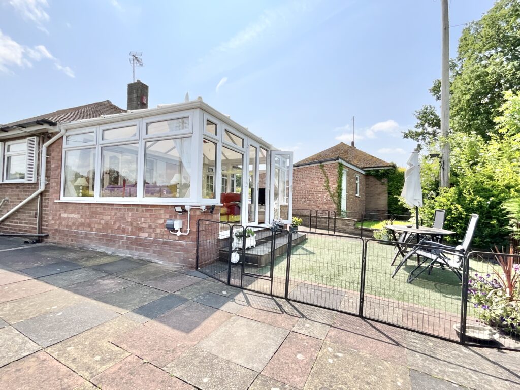 Meadow Way, Tean, ST10