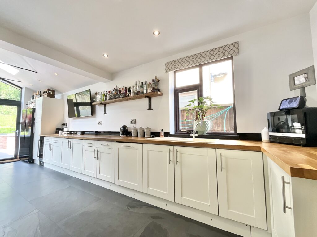 Oakamoor Road, Cheadle, ST10