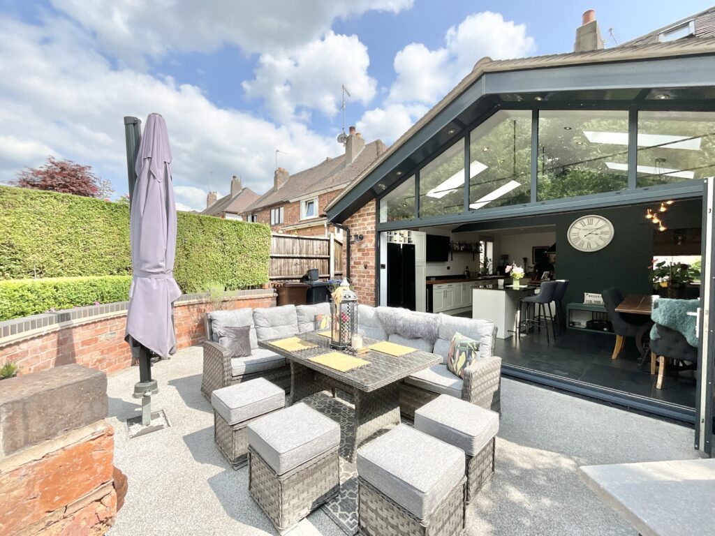 Oakamoor Road, Cheadle, ST10