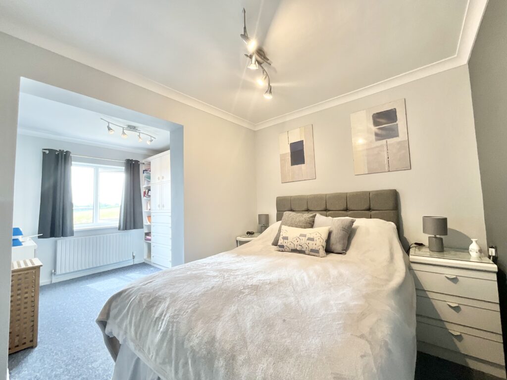 Wood Avenue, Kingsley, ST10
