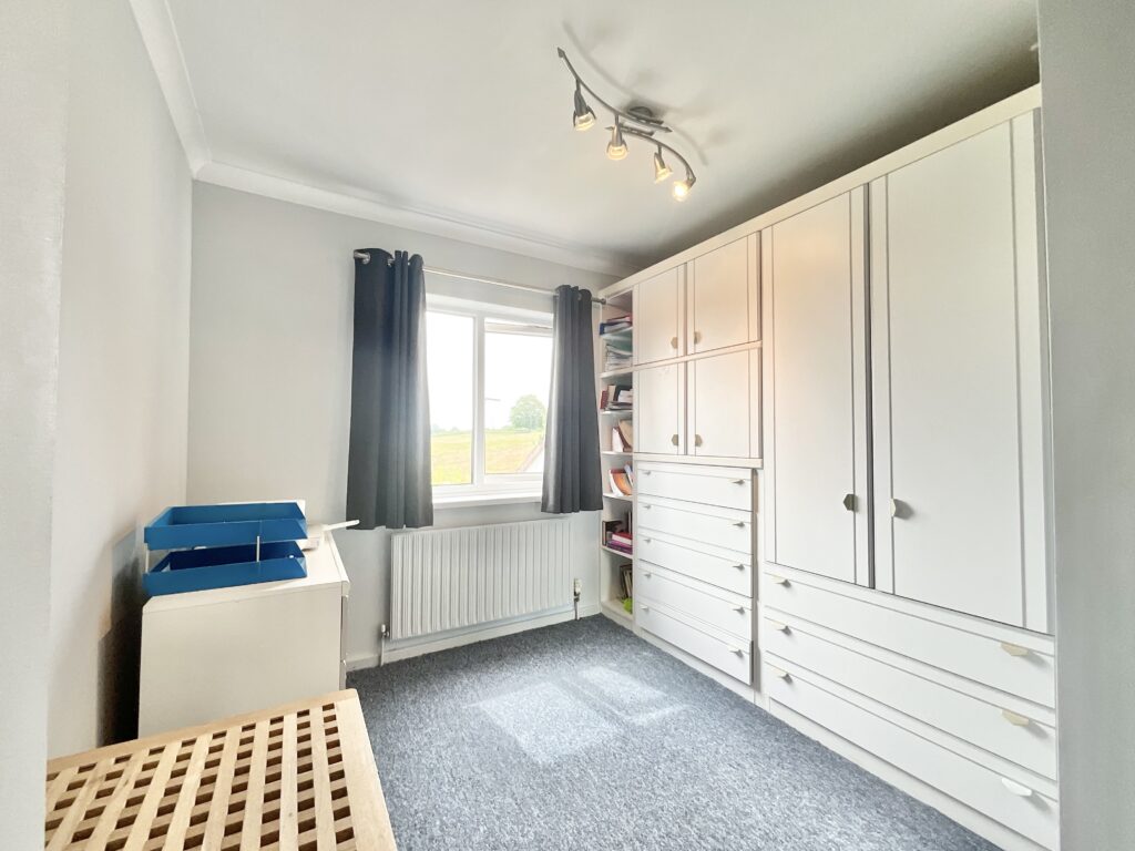 Wood Avenue, Kingsley, ST10