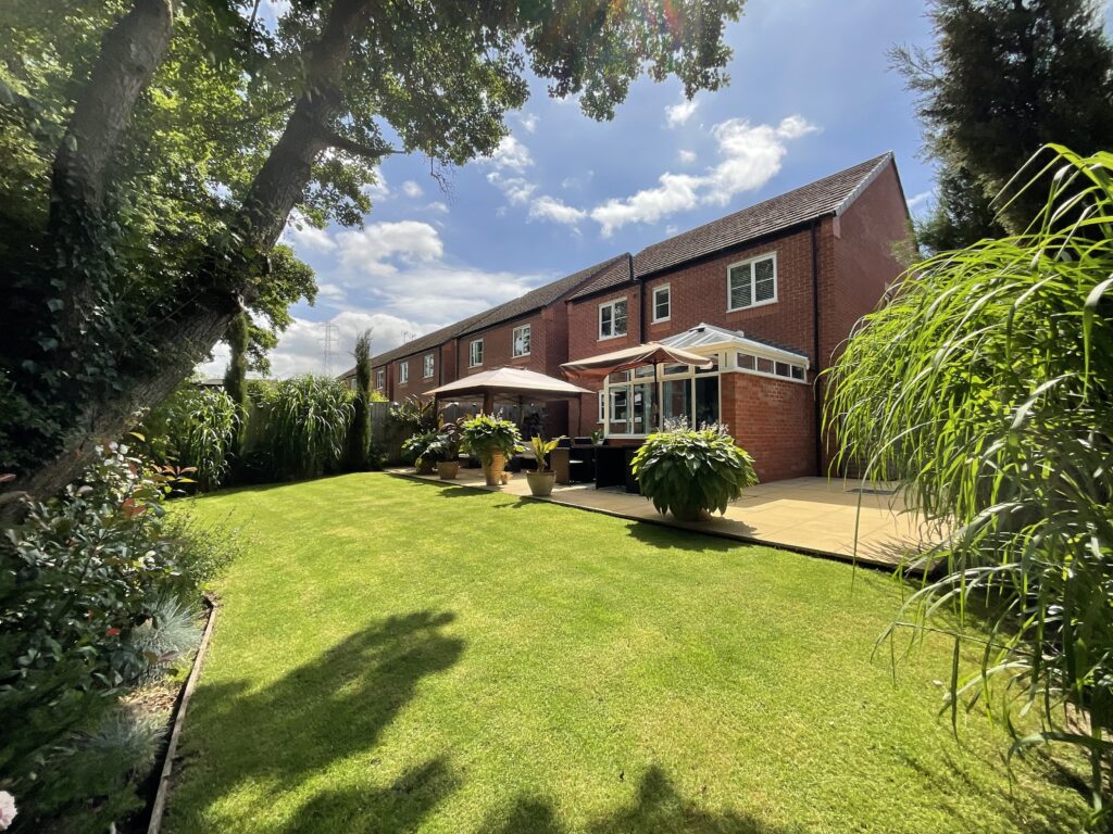 Green Close, Great Haywood, ST18