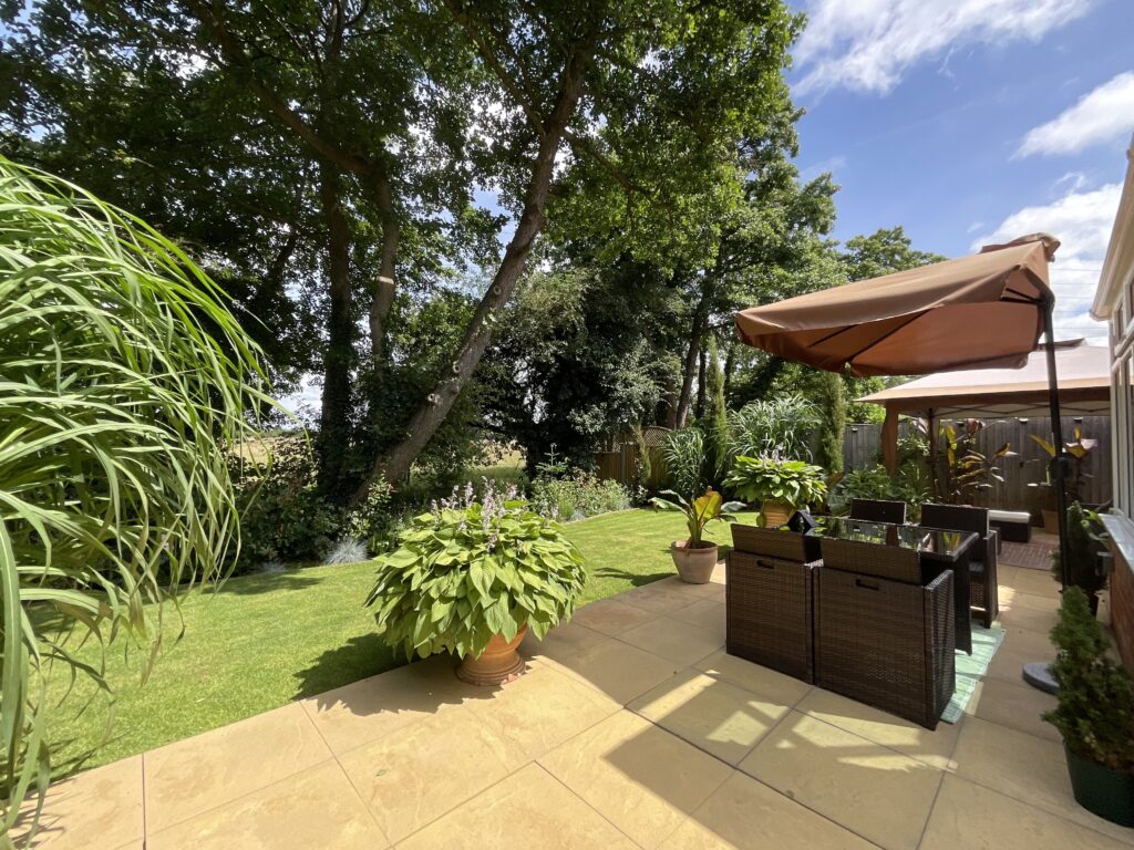 Green Close, Great Haywood, ST18
