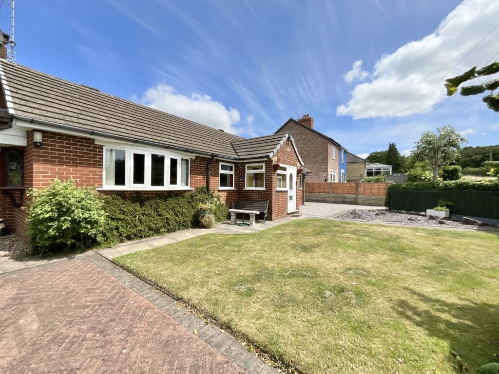Moss Lane, Cheadle, ST10