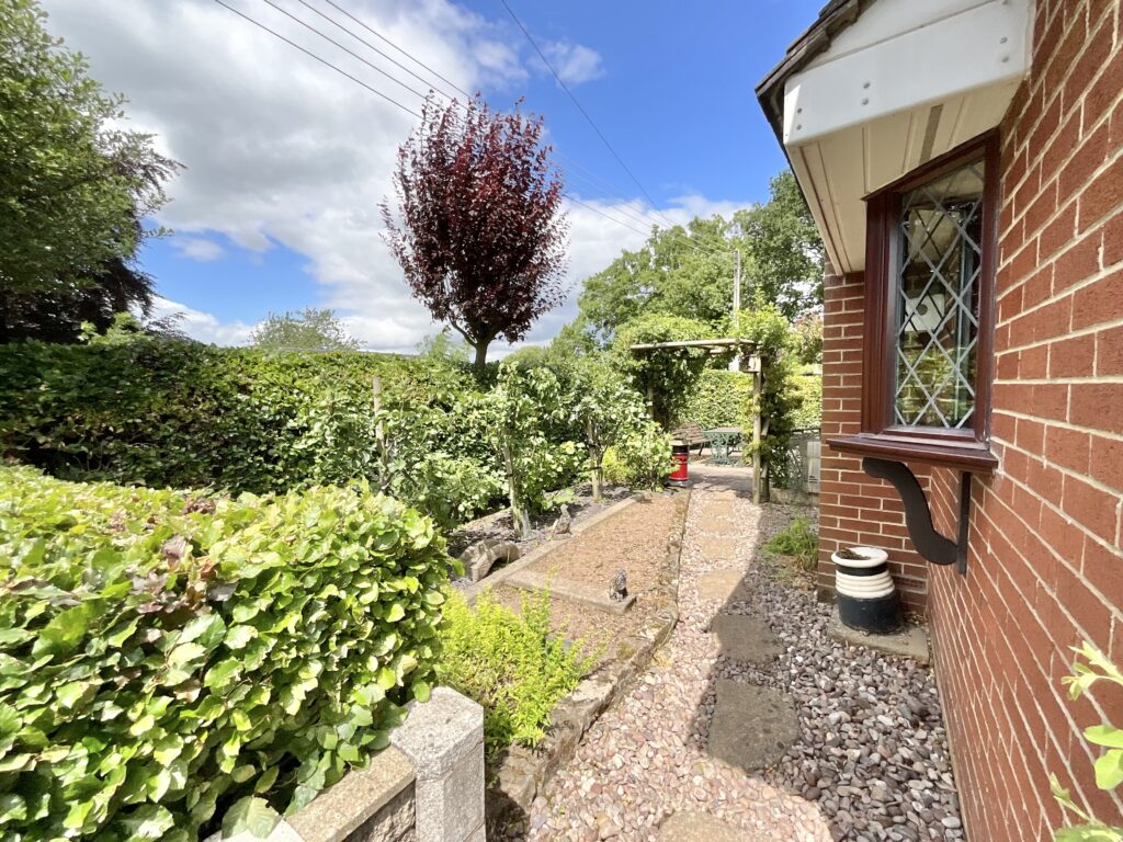Moss Lane, Cheadle, ST10