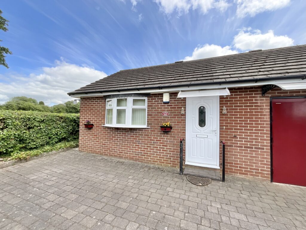 Moss Lane, Cheadle, ST10