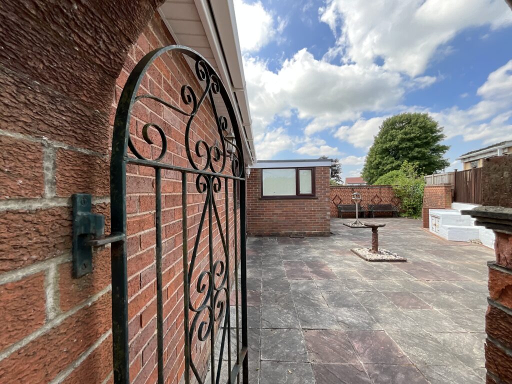 Caverswall Old Road, Forsbrook, ST11