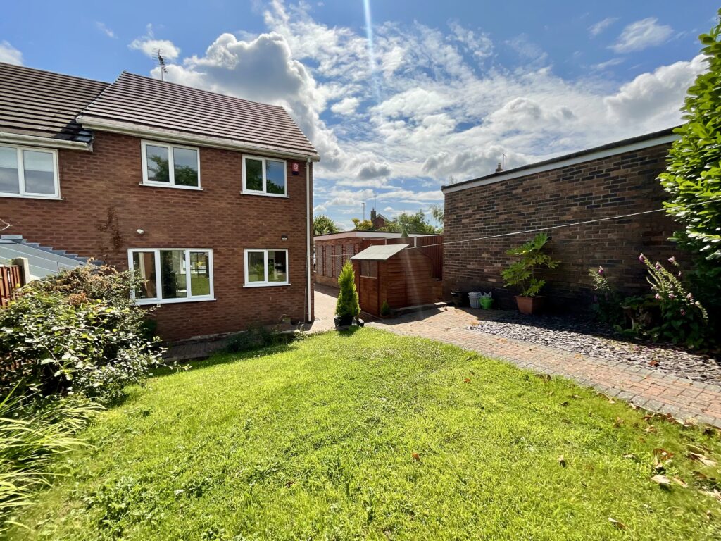 Tudor Hollow, Fulford, ST11