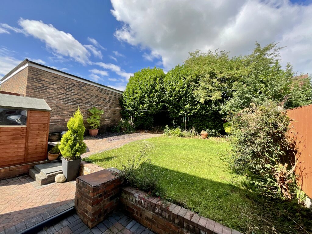 Tudor Hollow, Fulford, ST11