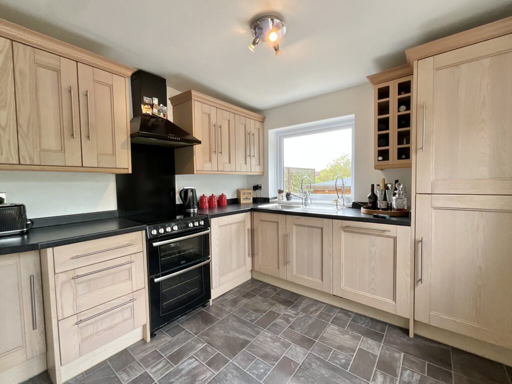 Hawfinch Road, Cheadle, ST10