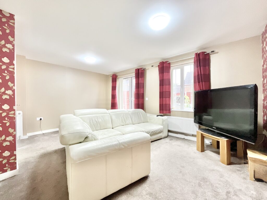 Beacon Rise, Stone, ST15