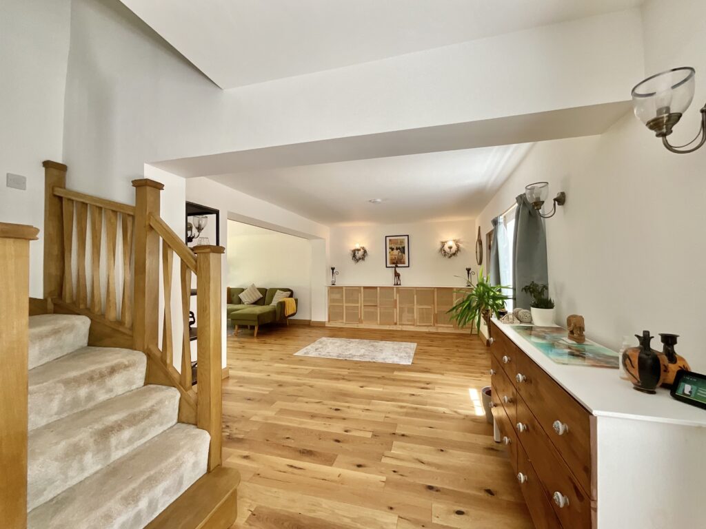Hollington, Main Road, ST10