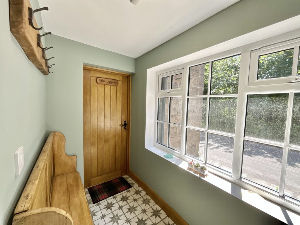 Hollington, Main Road, ST10
