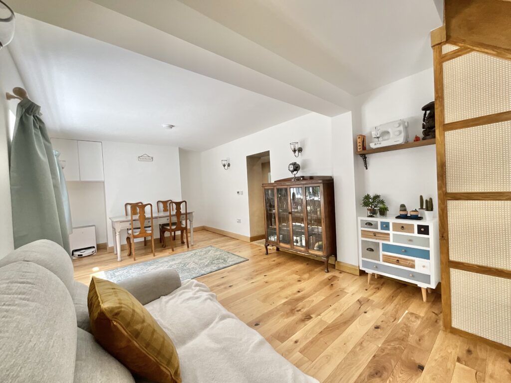 Hollington, Main Road, ST10
