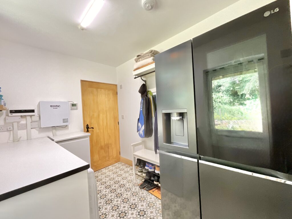 Hollington, Main Road, ST10
